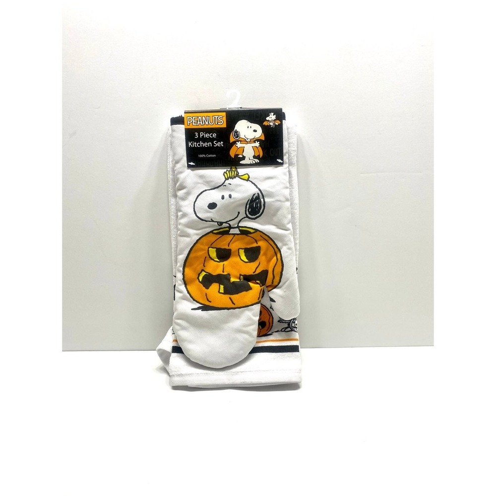 Peanuts Snoopy Halloween Kitchen Towel and Mini Oven Mitt Set Pumpkin Vampire